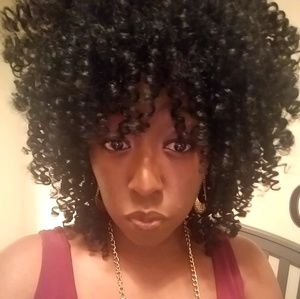 Meet your Posher, April